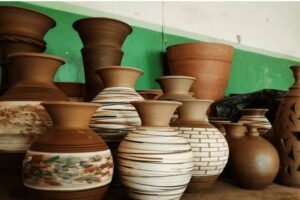Images of pots from the ushafa pottery